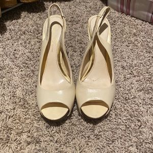 Cream oped toed heels!